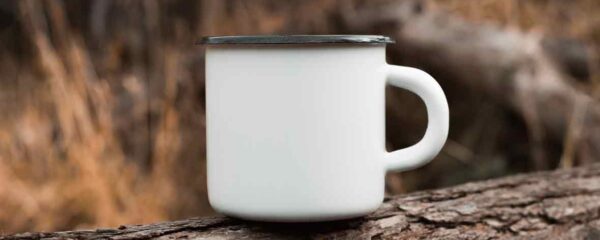 mug en métal émaillé