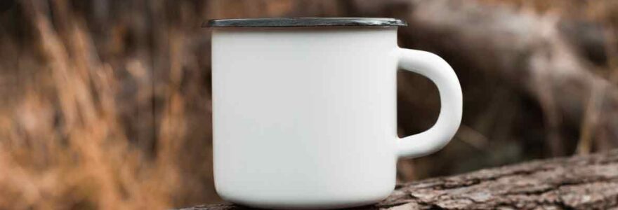 mug en métal émaillé